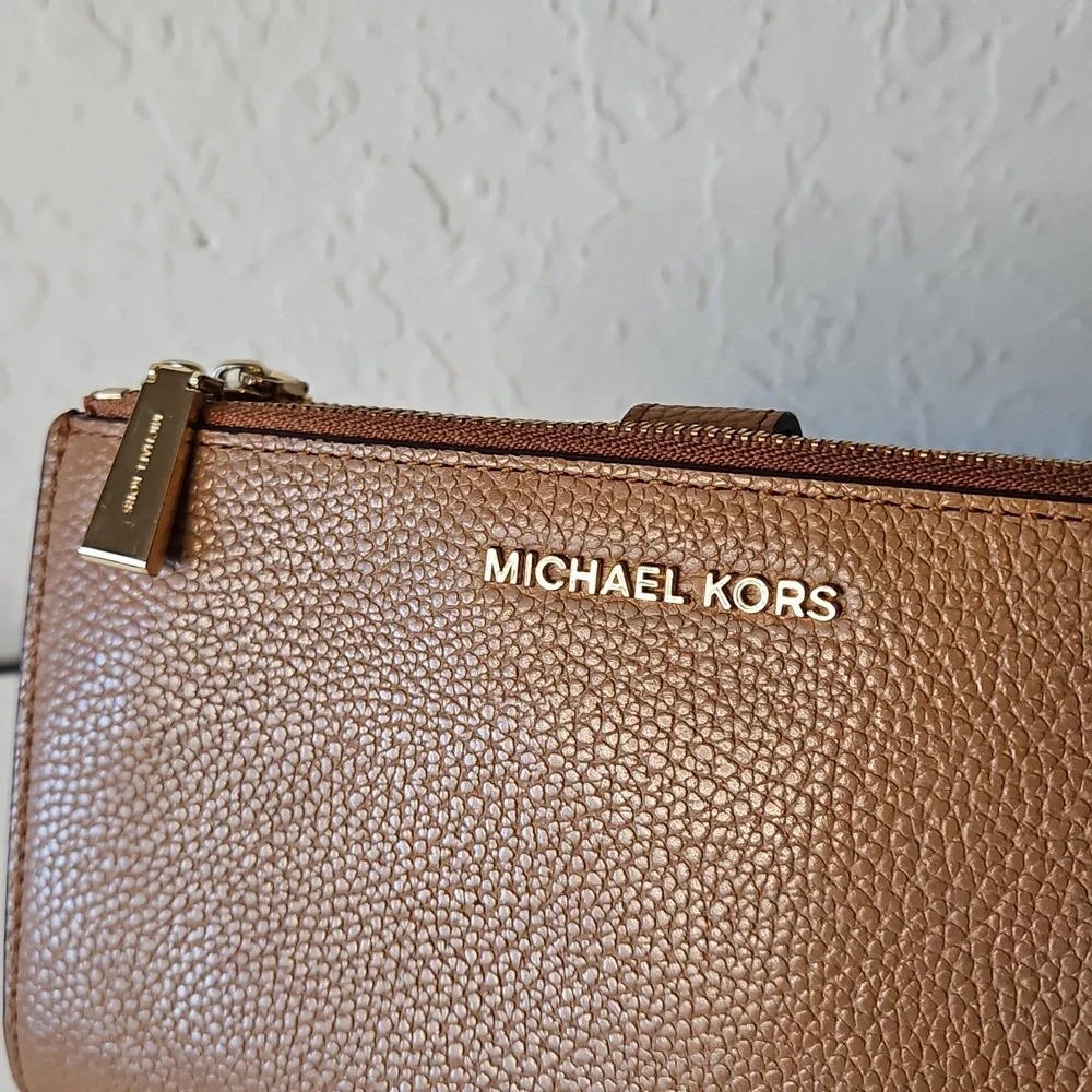 Michael Kors Jet Set Tan Saffiano Leather Smartphone Wallet